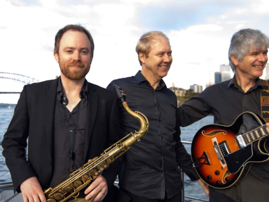 Sydney Harbour: 3-Hour Lunch Cruise with Live Music - Desserts, tea, coffee, and the licensed bar