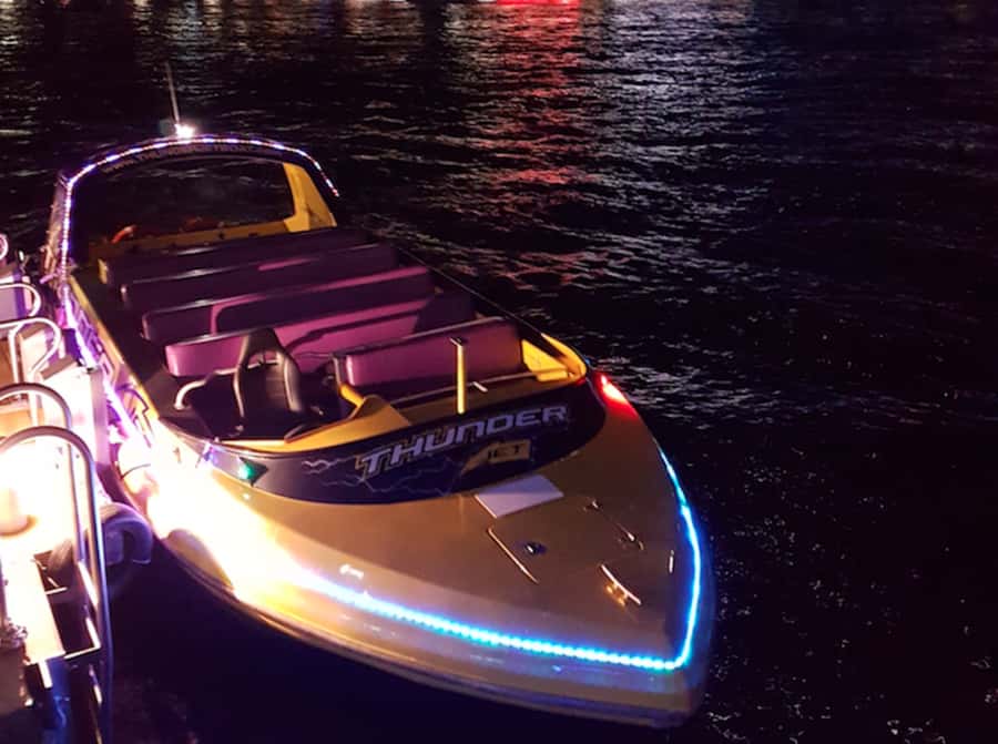 Sydney Harbour: 30 Minute Slow Jet Boat Vivid Cruise - Key points at a glance