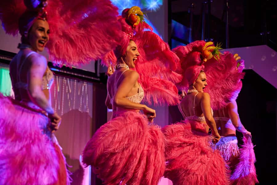 Sydney Harbour: Cabaret Cruise with 3-Course Dinner - The harbour route, sight by sight