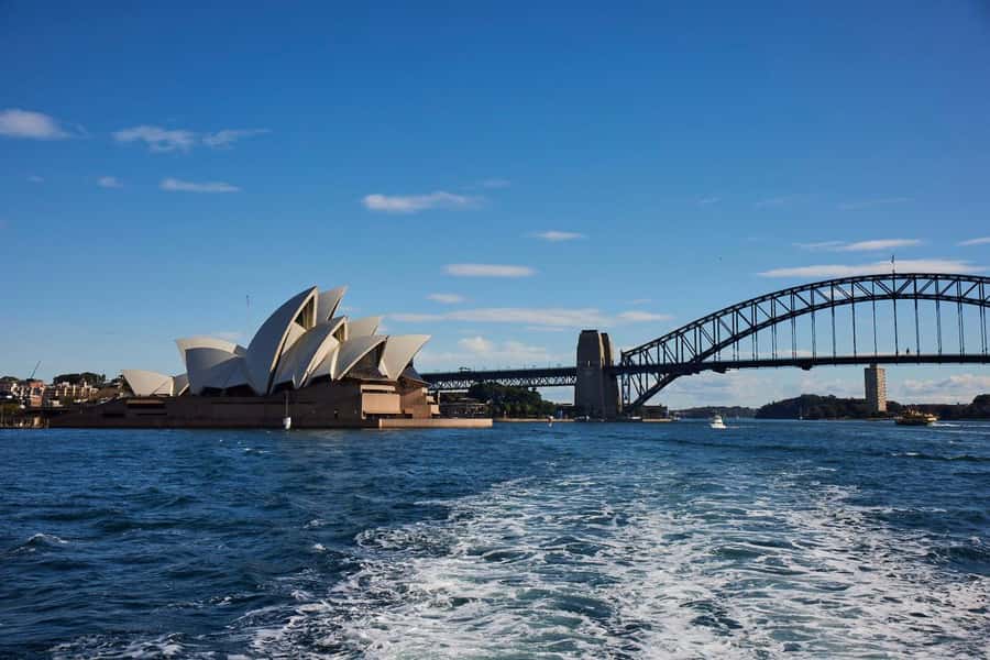 Sydney: Harbour Cruise with Buffet Lunch - Should you book this lunch cruise?