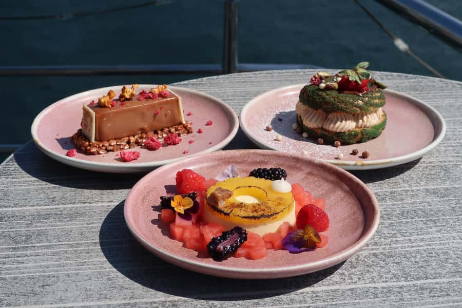 Sydney Harbour: Glass Boat Signature Dinner Cruise - Is $126 per person good value?
