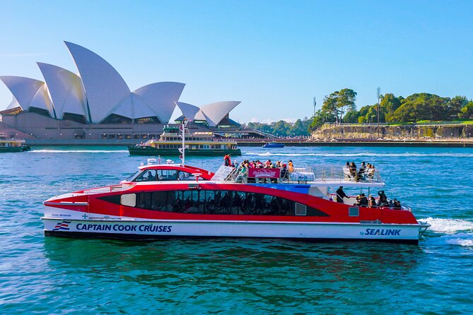 Sydney Harbour Hop On Hop Off Explorer Ferry Pass - Taronga Zoo gives you a harbour view with a purpose