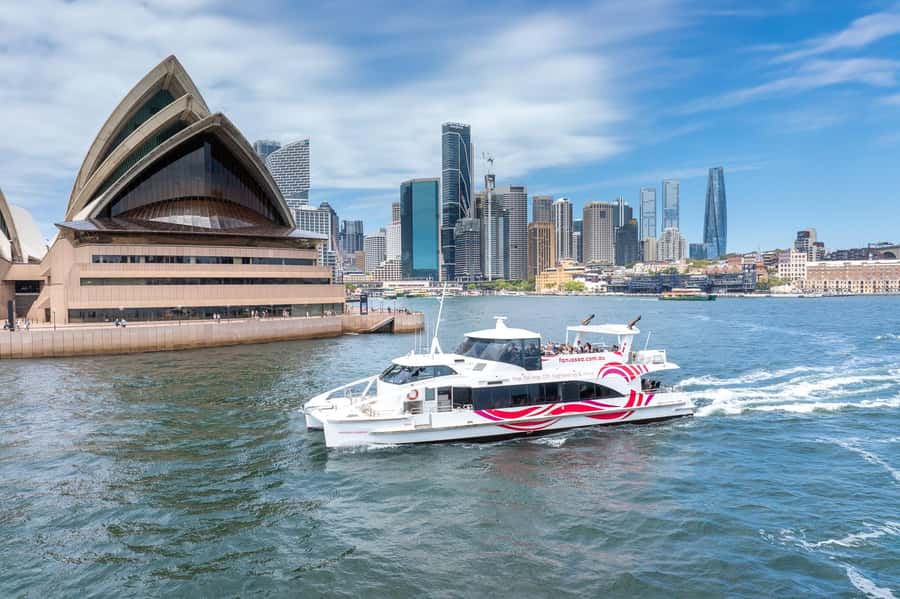 Sydney Harbour Sightseeing Cruise from Circular Quay - Bradley’s Head and Taronga Zoo from the water