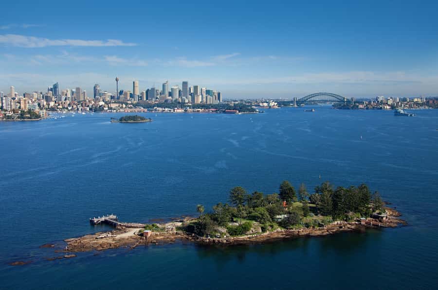 Sydney: Hop-on Hop-off Harbour Cruise with Commentary - Who should choose the one-day or two-day pass