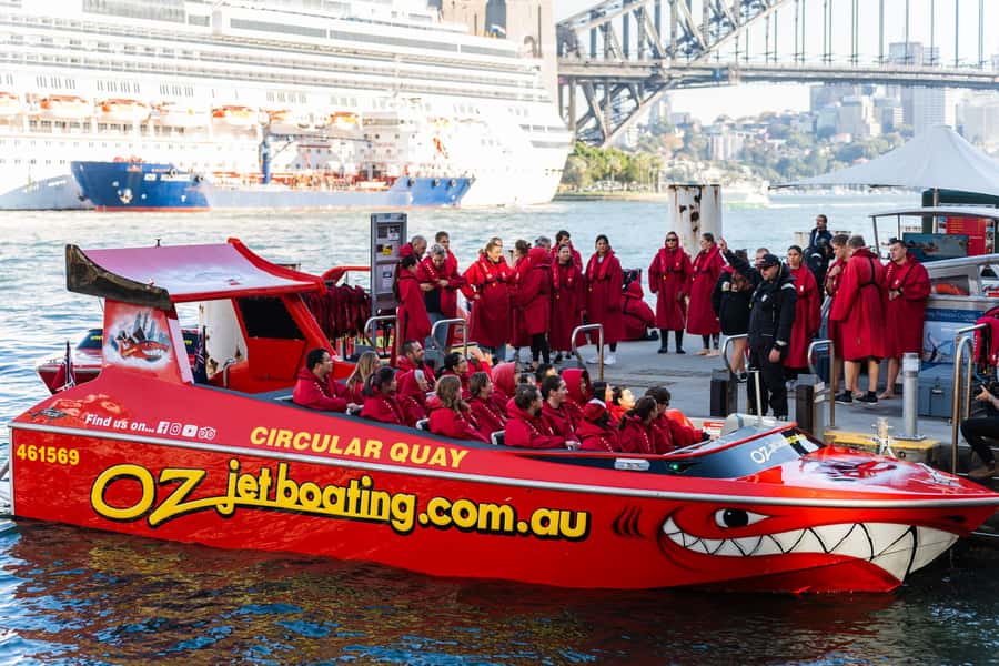 Sydney: Jet Boat Adventure Ride from Circular Quay - How wet will you get?