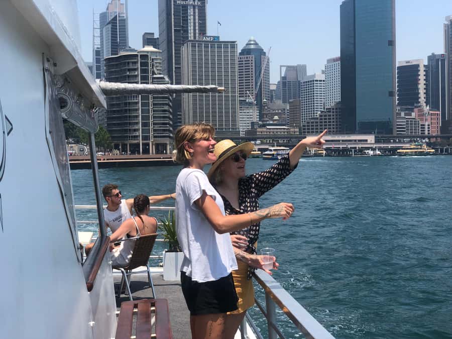 Sydney: Morning or Afternoon Harbour Sightseeing Cruise - The Opera House and Harbour Bridge from the water