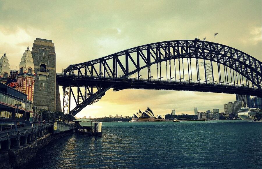 Sydney Private & Custom Walking Experience with a Local - What the $68 price really covers