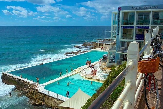 Sydney Private Day Tours | See Sydney in Style | 8 Hour Luxury Private Tour - Harry’s Cafe de Wheels and Sydney’s dockside neighborhoods