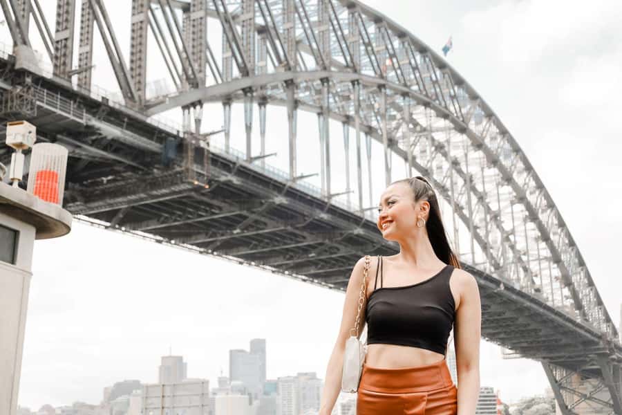 Sydney: Private Photoshoot outside the Opera House - Who will enjoy this photoshoot most