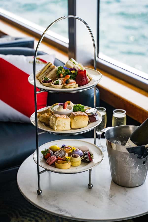 Sydney: Relaxing High Tea Cruise on Sydney Harbour - What can affect the atmosphere