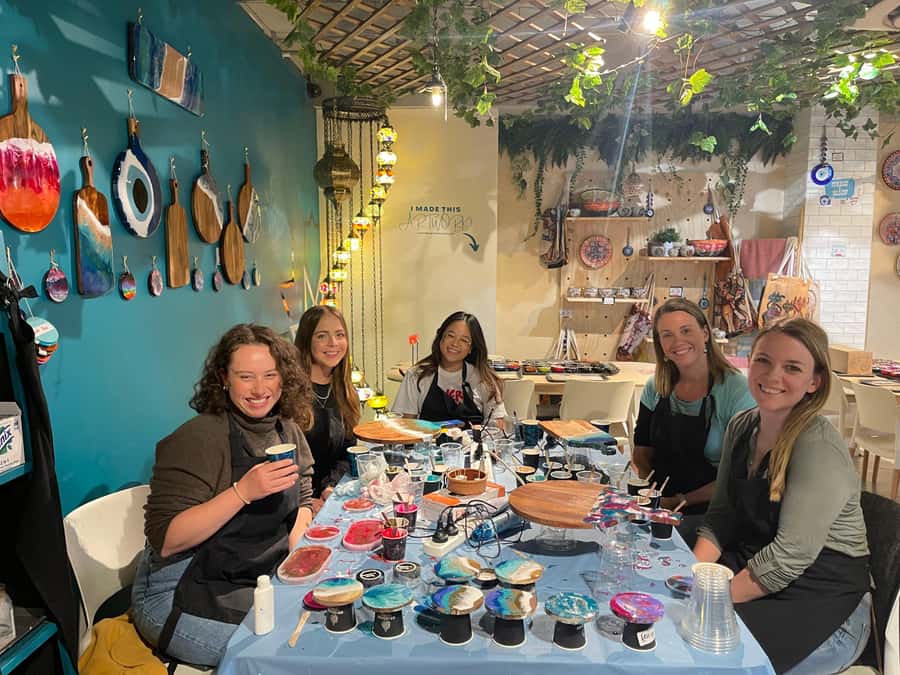 Sydney: Resin Art Classes - Cheeseboards & Coasters - The instructor’s role matters more than the room