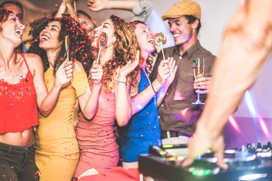 Sydney: Retro Party Cruise in Sydney Harbour with Snacks - The main event: a DJ-led dance floor