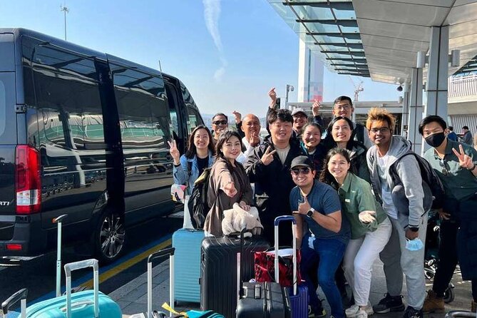 Sydney's Best Airport Arrival Transfers - Airport to CBD - The strongest part: personal luggage help