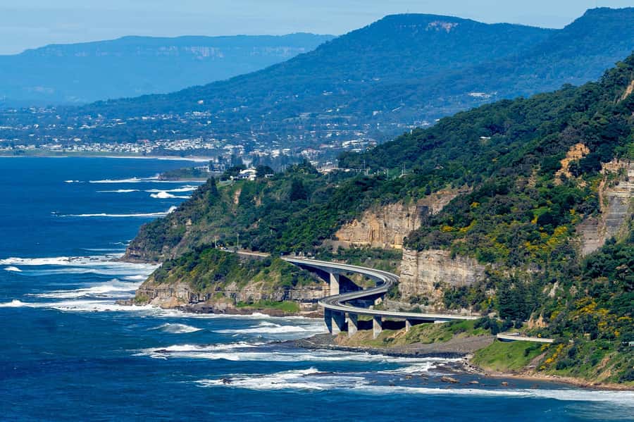 Sydney: Sea Cliff Bridge, Kiama Blowhole and Farmlands Tour - Why this makes a good change from central Sydney