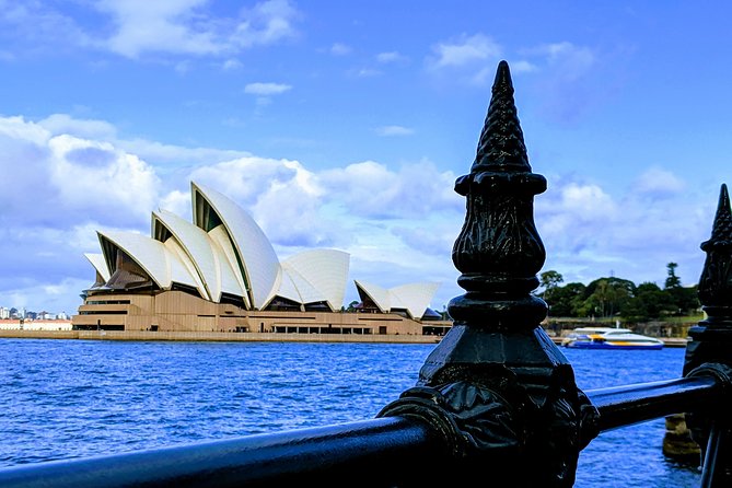 Sydney Secrets and Bondi Beach 4 HOUR AFTERNOON PRIVATE TOUR - Opera House, Harbour Bridge, and the classic harbor view
