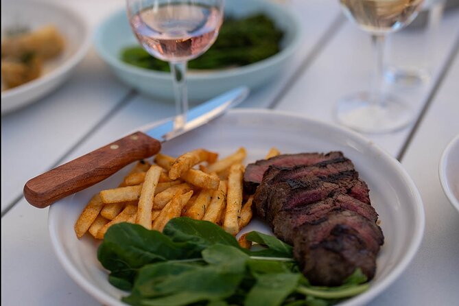 Sydney Secrets Lunch Cruise - What the guides add to the day
