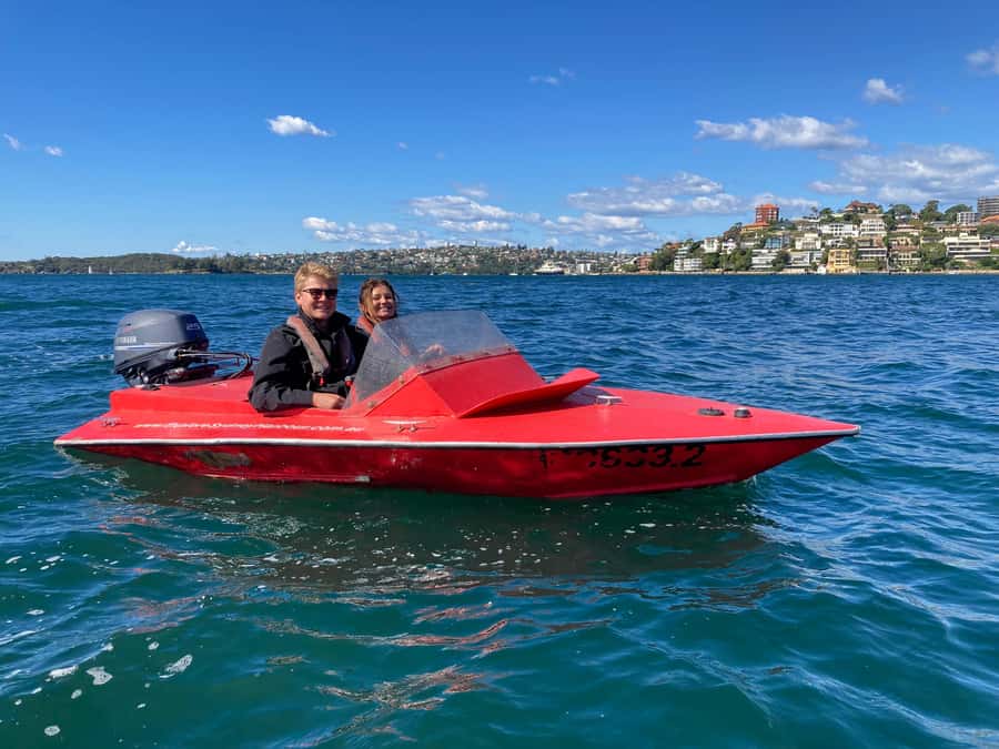 Sydney: Self-drive Boating Adventure - Safety, clothing, and what comes with the boat