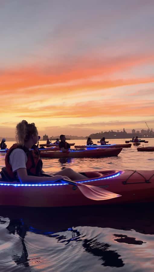 Sydney: Sunrise Kayak, Opera House & Under Harbour Bridge - Paddling toward the Opera House