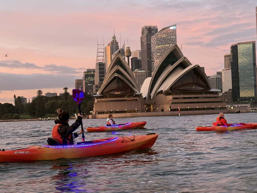 Sydney: Sunrise Kayak, Opera House & Under Harbour Bridge - Under the Harbour Bridge at first light
