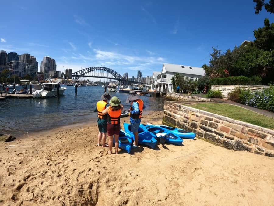 Sydney: Sunset Kayak - Opera & Harbour Bridge Tour (5p. max) - A small group makes a real difference