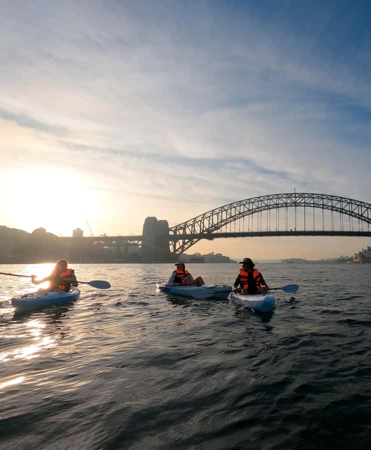 Sydney: Sunset Kayak - Opera & Harbour Bridge Tour (5p. max) - First views around Luna Park
