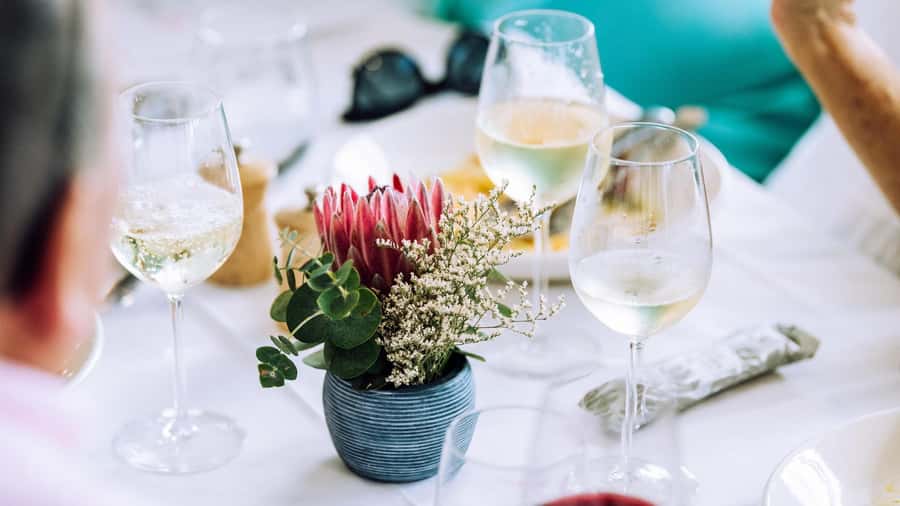 Sydney: Sydney Harbor Lunch Cruise with Welcome Drink - Boarding at Darling Harbour at 11.55 am