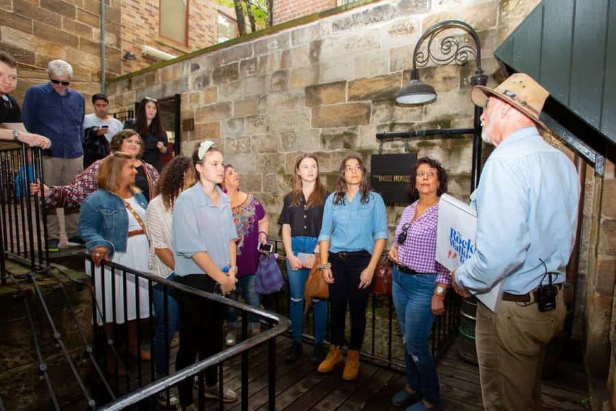 Sydney: The Rocks 90-Minute History Walking Tour - The guides make the difference