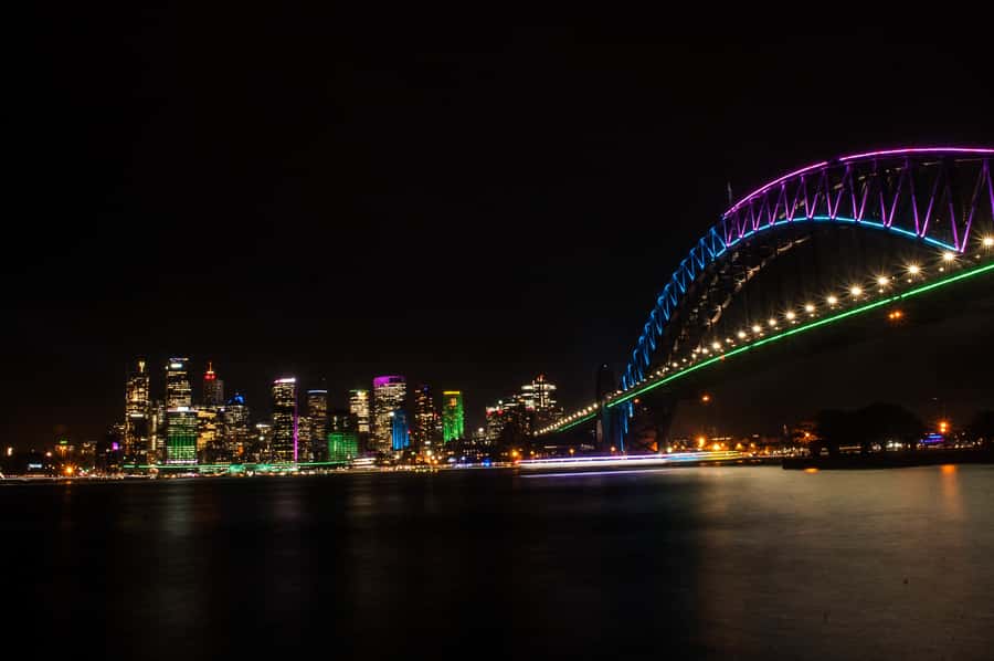 Sydney: Vivid Festival of Light Harbor Cruise with Dinner - Customs House and The Rocks after dark