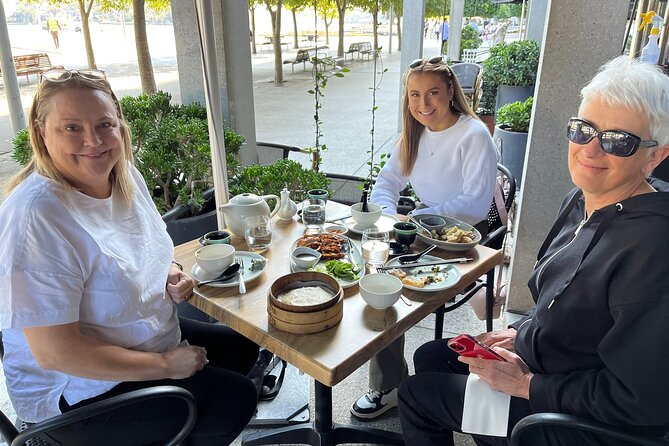 Taste of Sydney Tour (mini coach) - The mini coach and guide experience